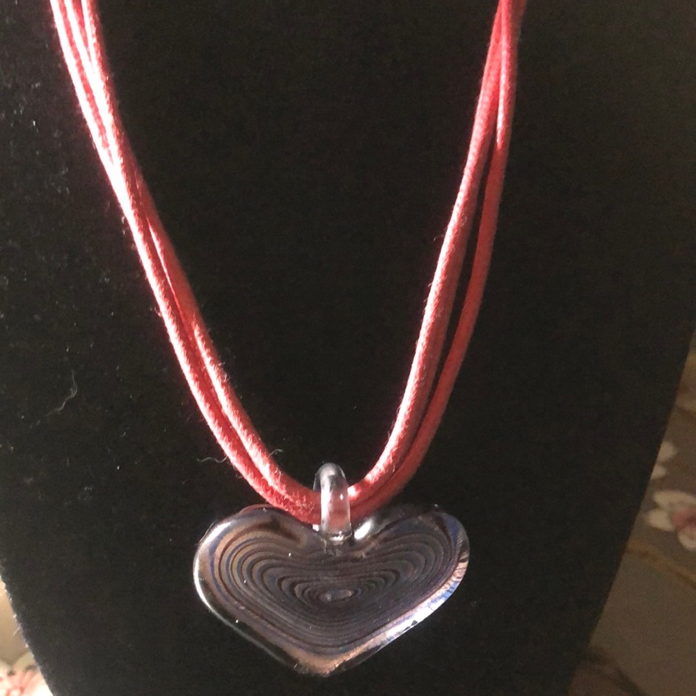 Glass heart choker necklace